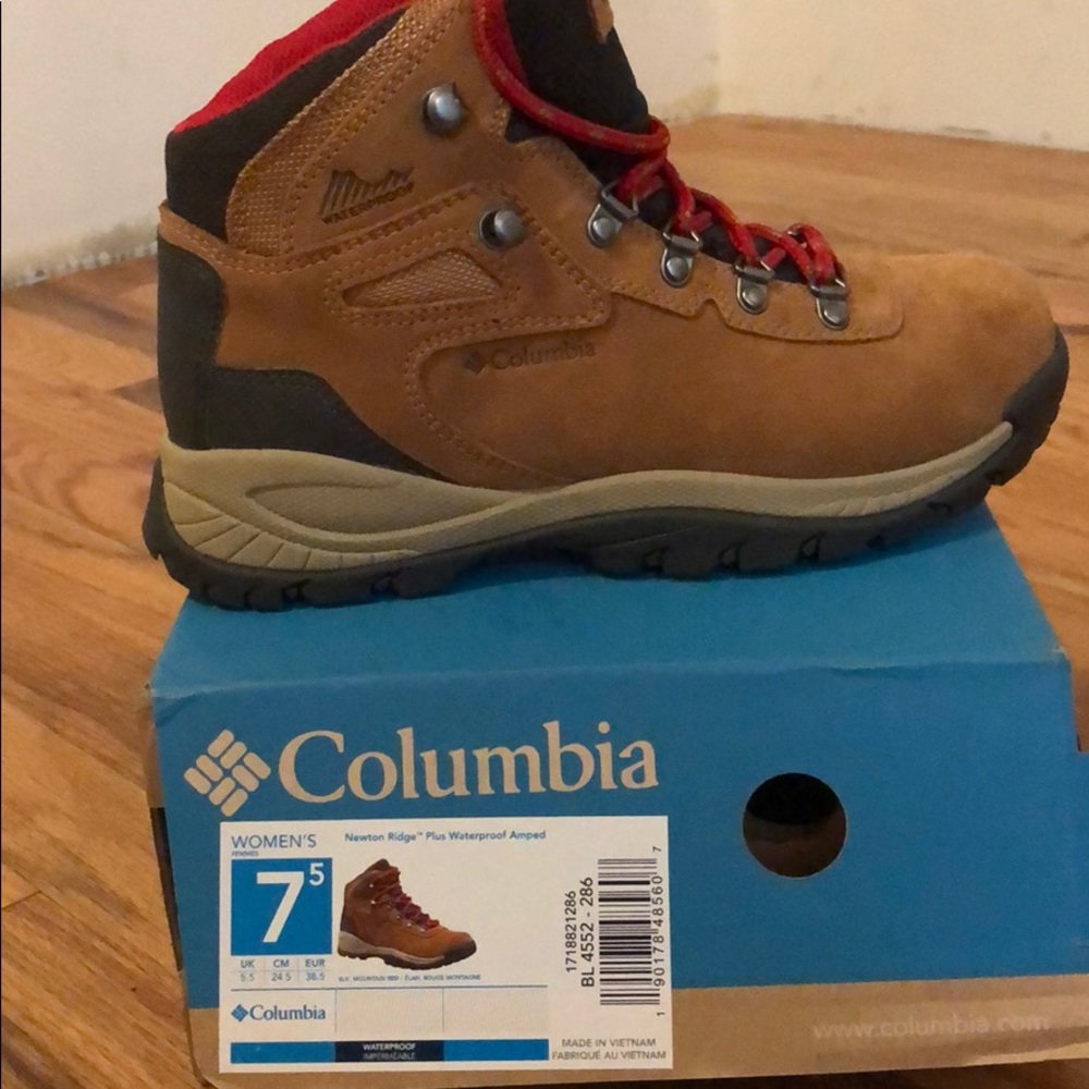 Women’s Columbia Newton Ridge Waterproof Boots